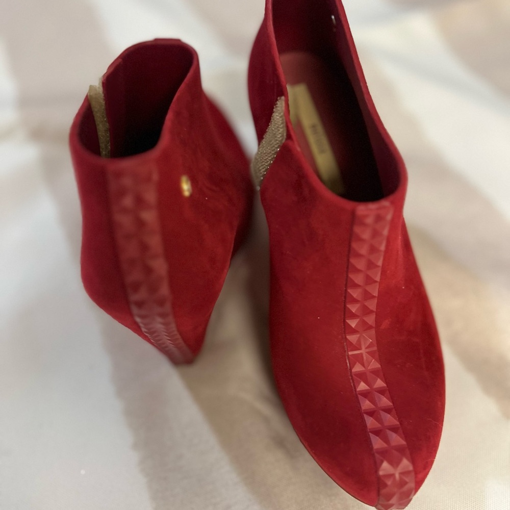 Elegant Red Women's Shoes